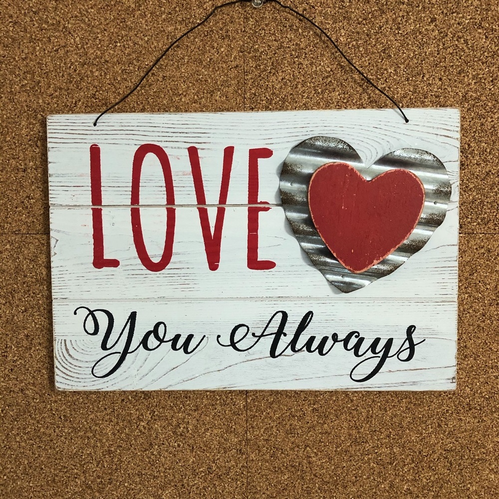 LOVE Hanging wall decor
